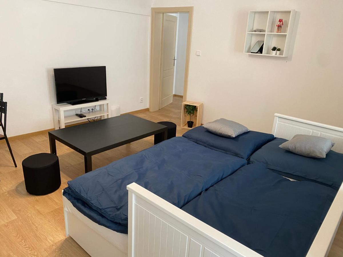 Nerudova Apartments Прага Екстериор снимка