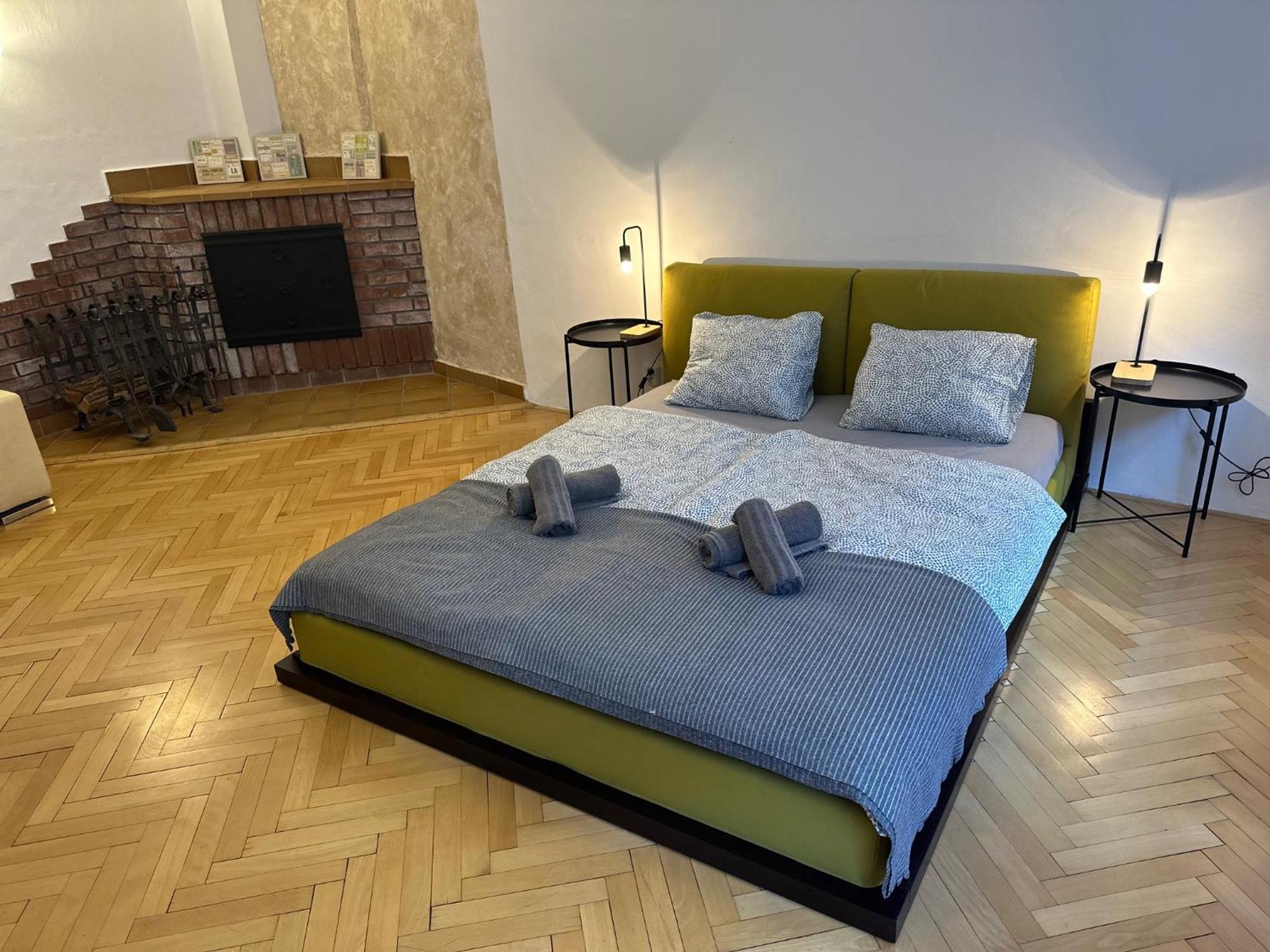 Nerudova Apartments Прага Екстериор снимка