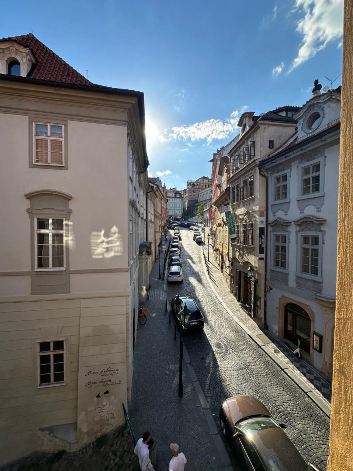 Nerudova Apartments Прага Екстериор снимка